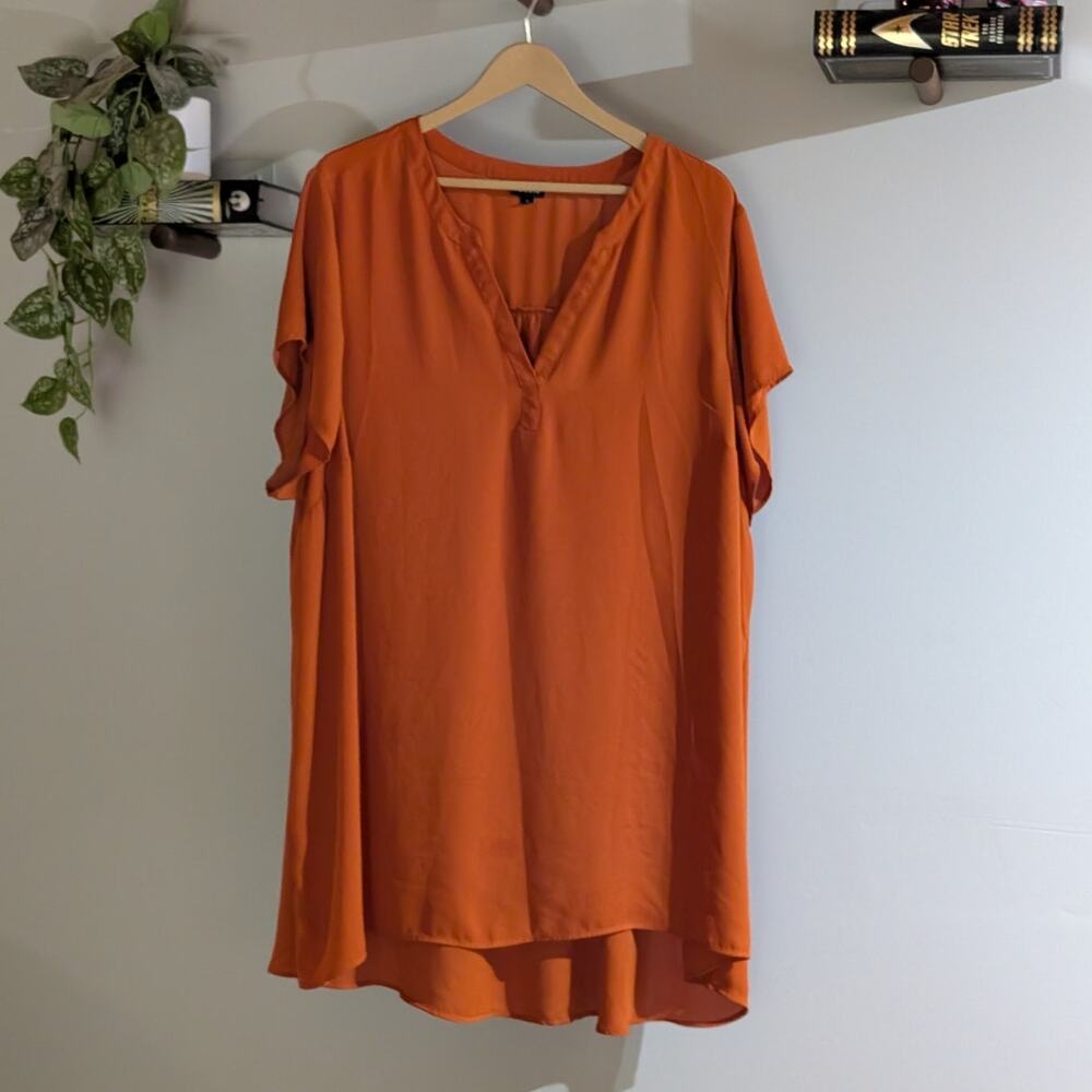 Torrid | V-Neck Flowy Top | Women's Size 4
